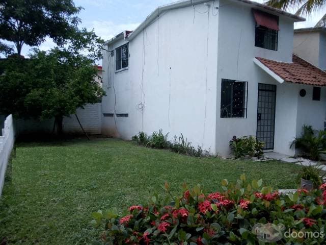 EN BAHIAS DE HUATULO OPORTUNIDAD VENDO CASA A 10 MINUTOS DE LA PLAYA CAMINANDO EN SECTOR RESIDENCIAL - 1