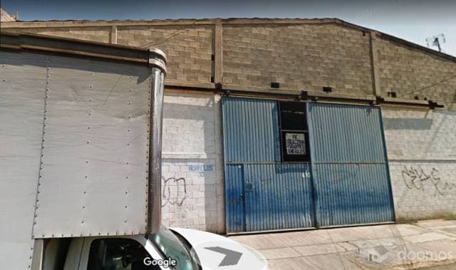 SE RENTA BODEGA SUPER UBICADA A DOS CUADRA DE AV. SANTA ROSA - 1
