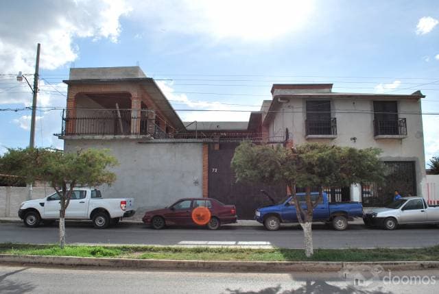OFICINAS CON LOCAL  Y  ESTACIONAMIENTOS - 1