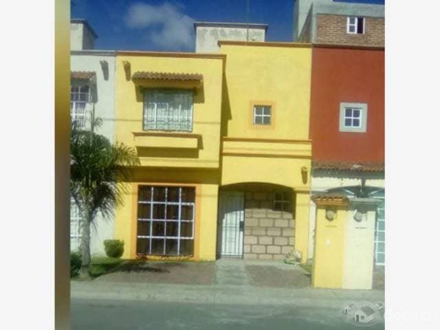 Casa en Renta en Fraccionamiento Hacienda del Valle II - 1
