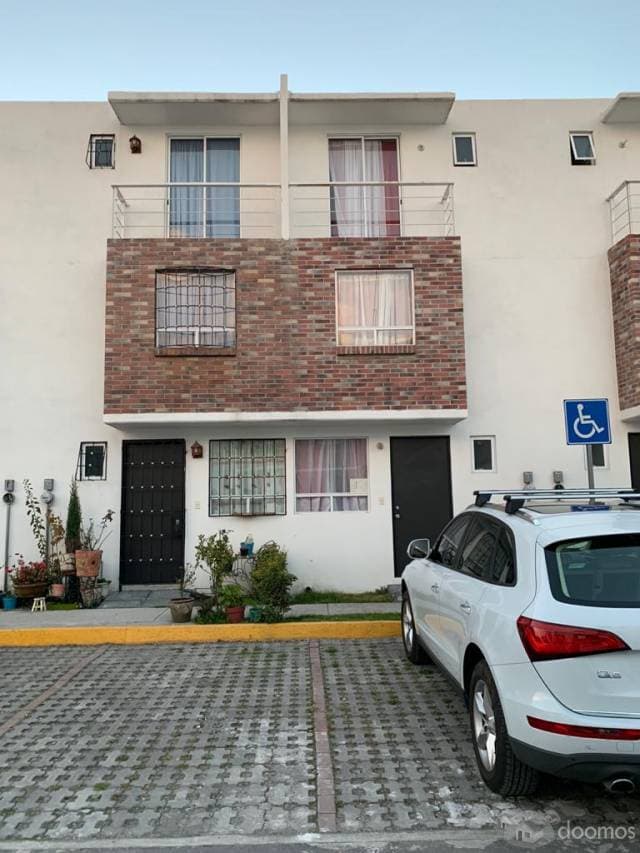 AMPLIA CASA EN RENTA DE 3 NIVELES EN LERMA ESTADO DE MEXICO - 1