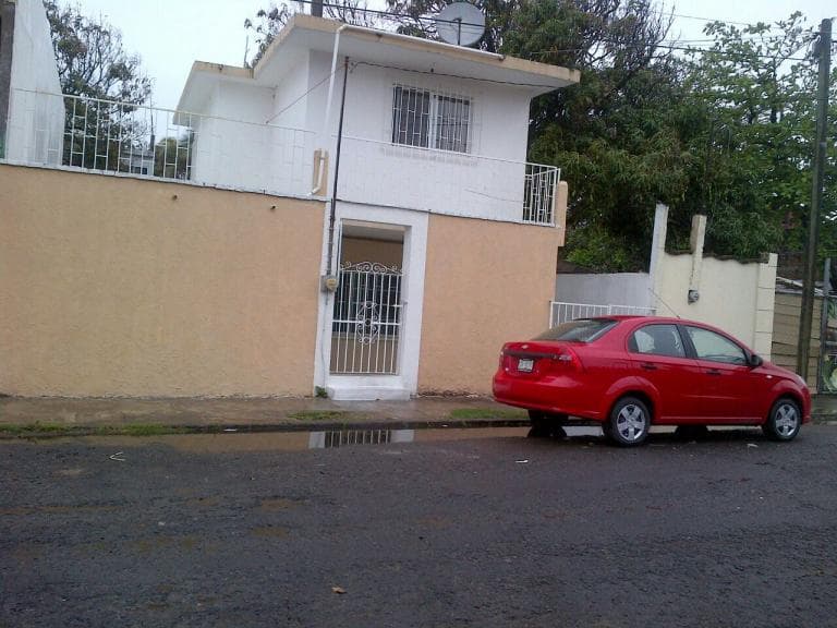 Oportunidad casa muy espaciosa en venta - 1