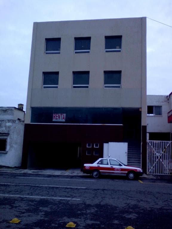 Local muy amplio para oficinas de 420 m2 - 1