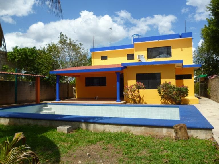 En Merida Casa en venta con 1343m2 , de 3 habitaciones - 1