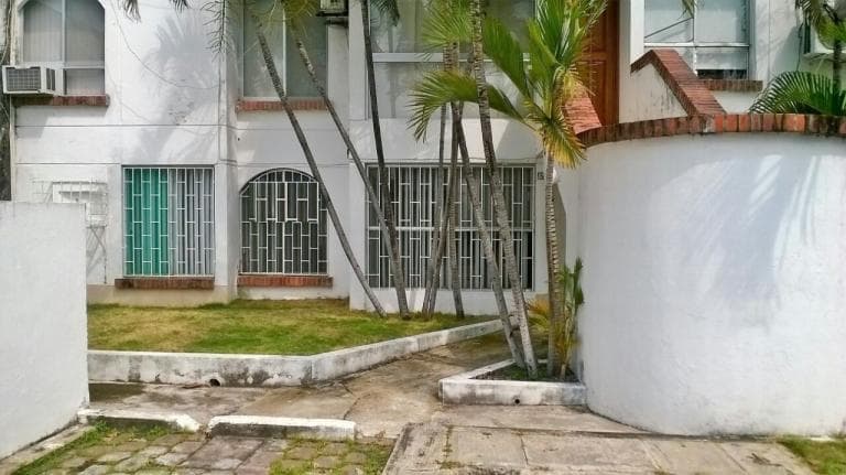 Departamento por plaza Américas se renta - 1