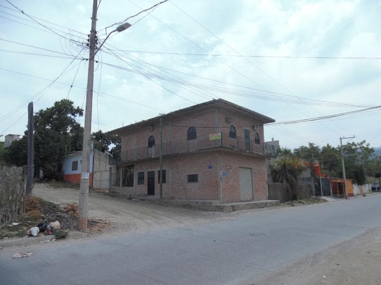 VENDO HERMOSA CASA ESCRITURAS PUERTO VALLARTA - 1