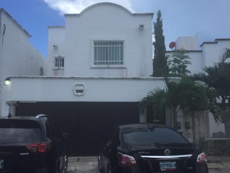 VENDO CASA EN JARDINES DE BONAMPAK, CANCUN, Q. ROO - 1
