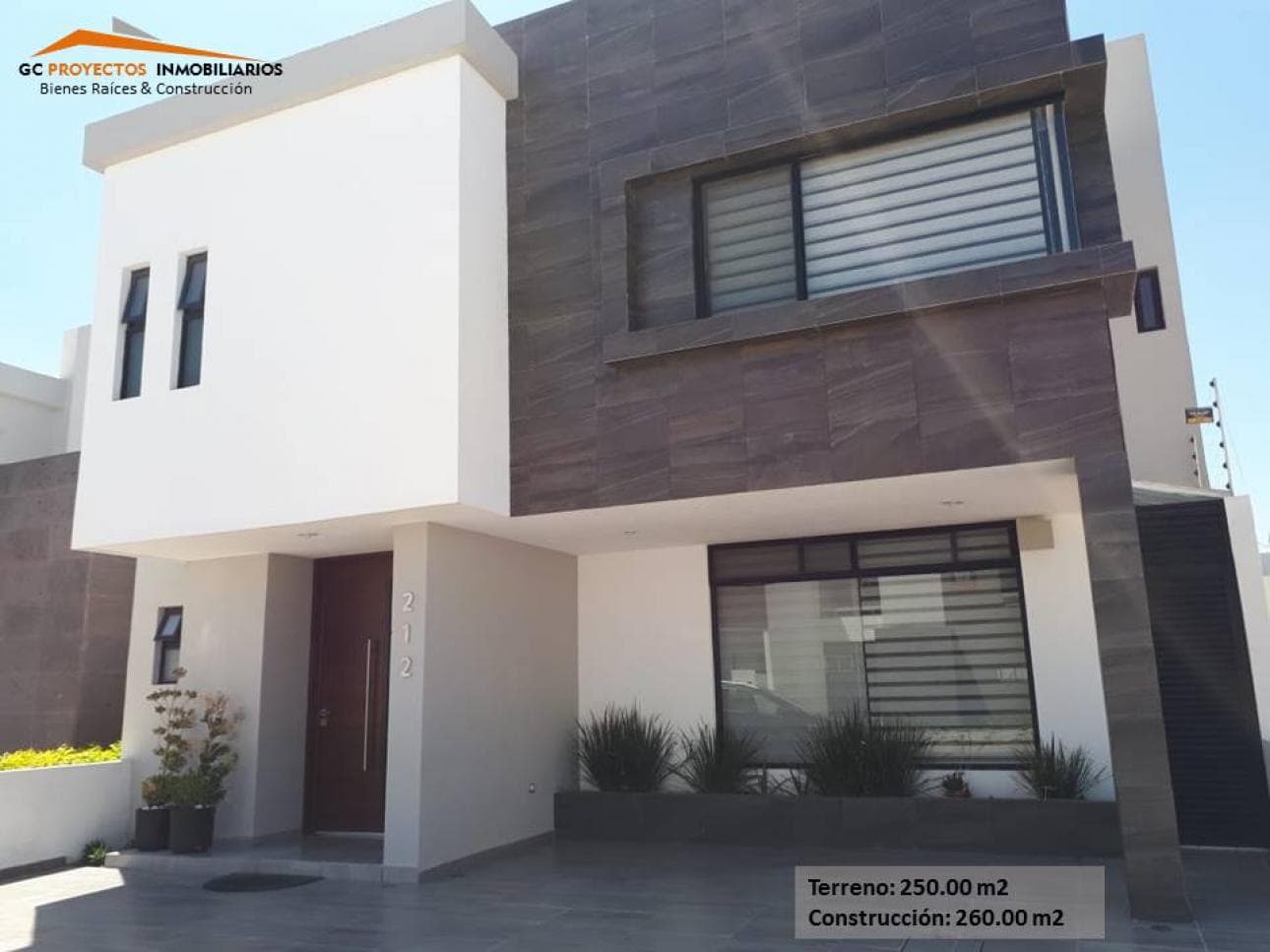 Residencia en Juriquilla Queretaro - 1