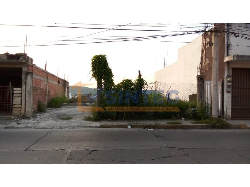 VENTA DE TERRENO 153 M2, COL. LAREDO, POZA RICA, VER., Laredo - 1