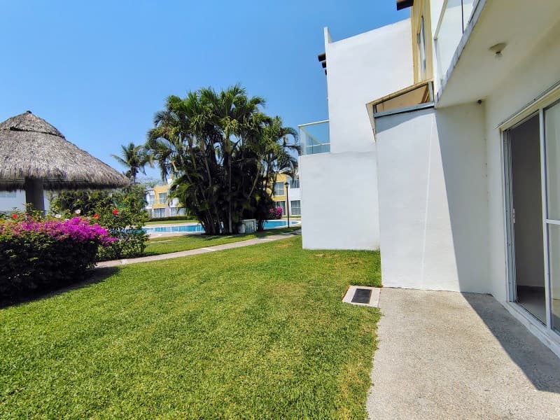 Villa en Venta Fraccionamiento Terrarium Acapulco Diamante, Acapulco de Juárez Centro - 1