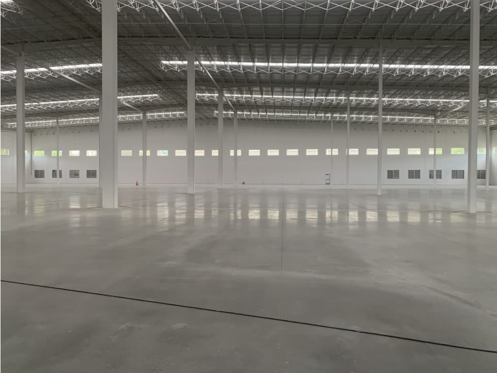 RENTA NAVE EN TLANEPANTLA 13,715 m2 - 1