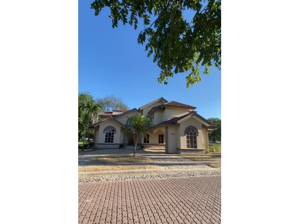 CASA EN VENTA LAGUNAS DE MIRALTA - 1