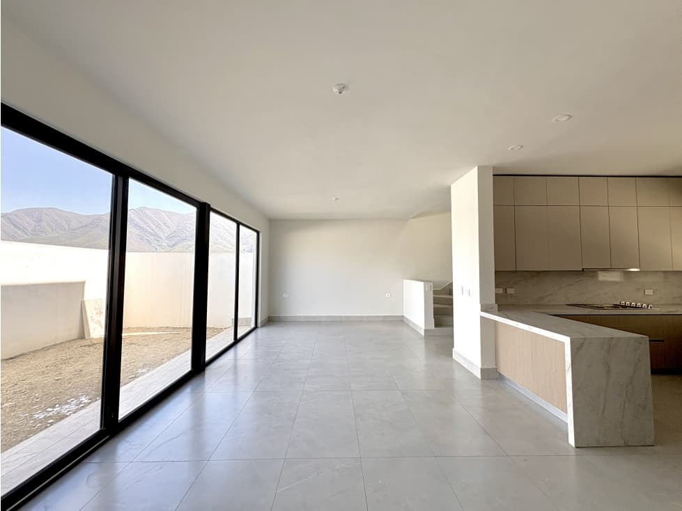 Casa en Renta a Estrenar en Montano Residencial Carretera Nacional - 1