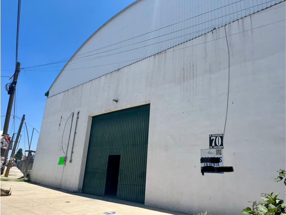 Bodega en renta con oficinas sobre corredor FINSA - 1
