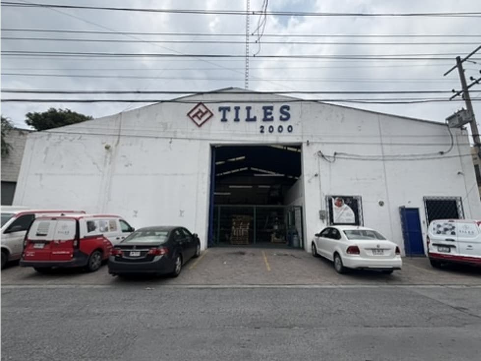 BODEGA EN RENTA EXCELENTE UBICACIÓN EN SAN JERONIMO - 1