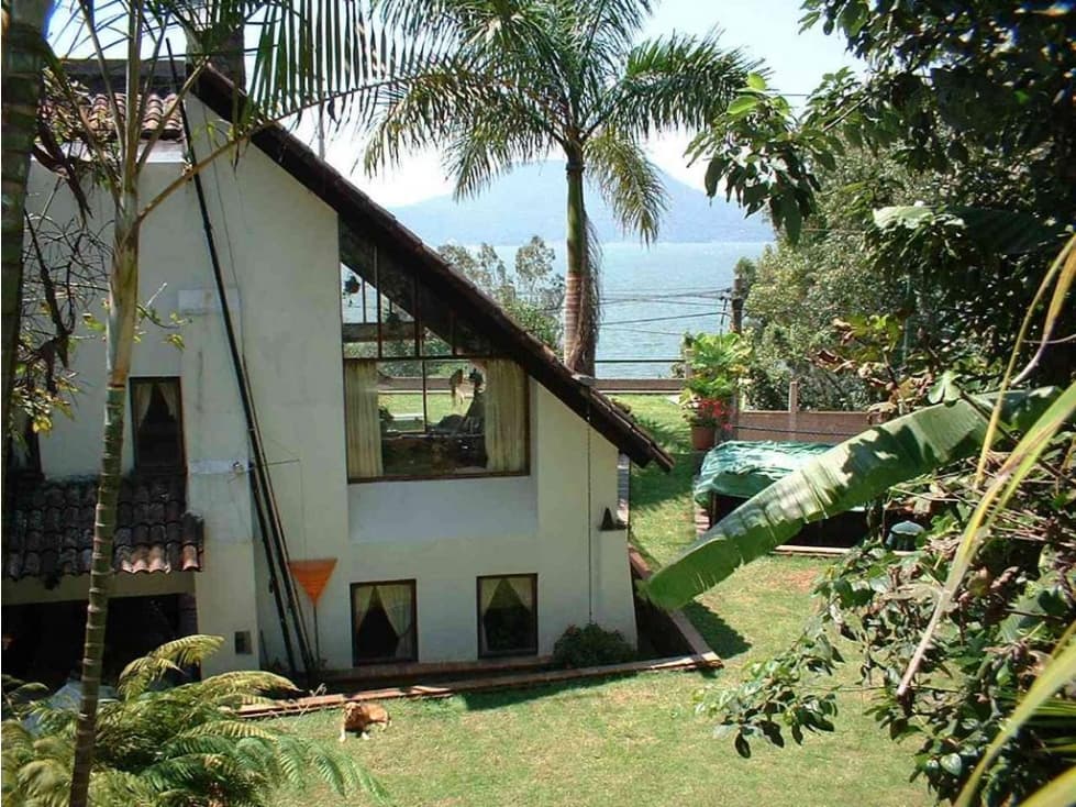 BONITA CASA UBICADA EN VALLE DE BRAVO - 1