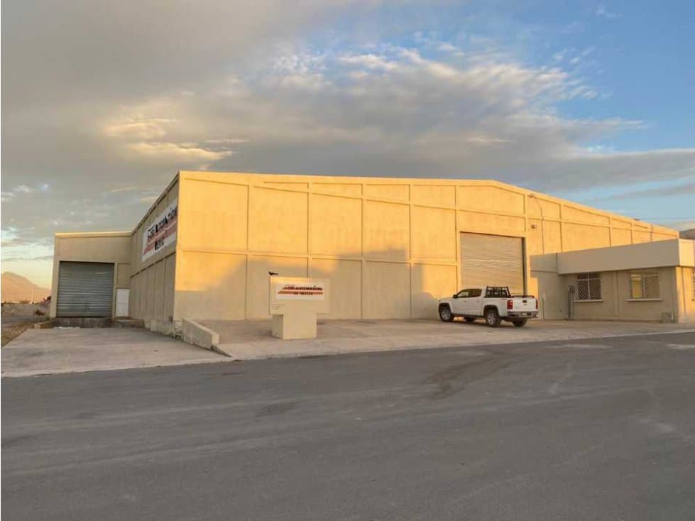 Bodega y Oficinas en Colosio - 1