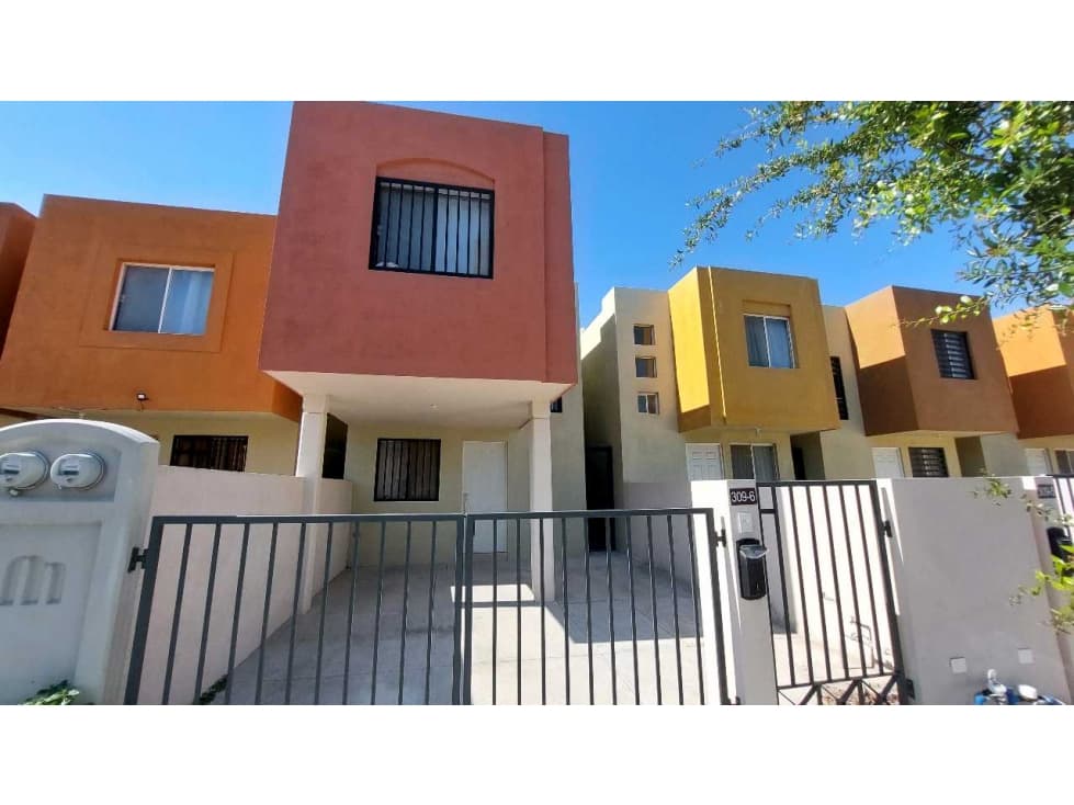 Casa en renta Valle Castilla en Salinas Victoria N.L. - 1