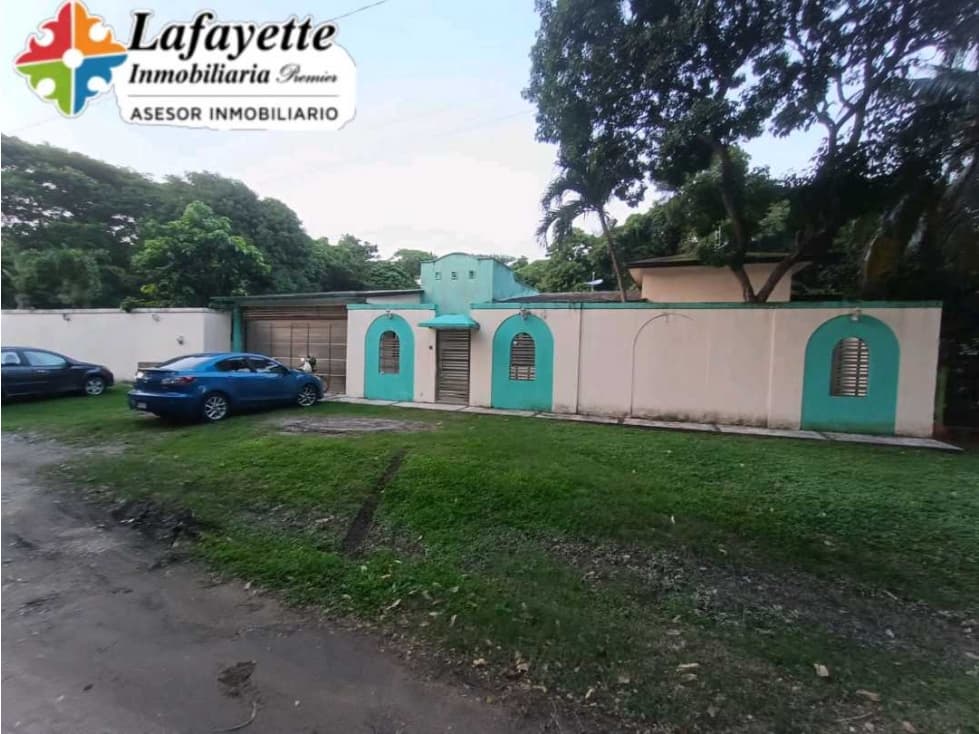 Casa en Venta con Alberca y amplio Terreno. Villas San Miguel. Rio Sec - 1
