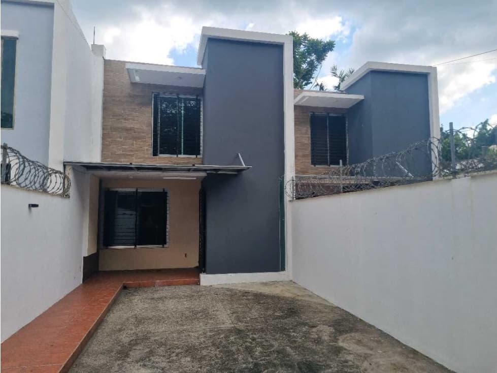 Casa en Venta, Fraccionamiento Los Reyes - 1