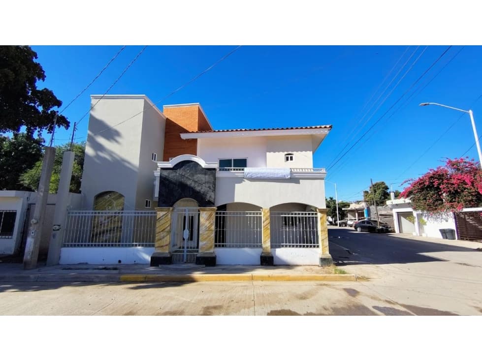 Inversión Estratégica: Casa de 259m² en Alfonso G. Calderón, Navol - 1