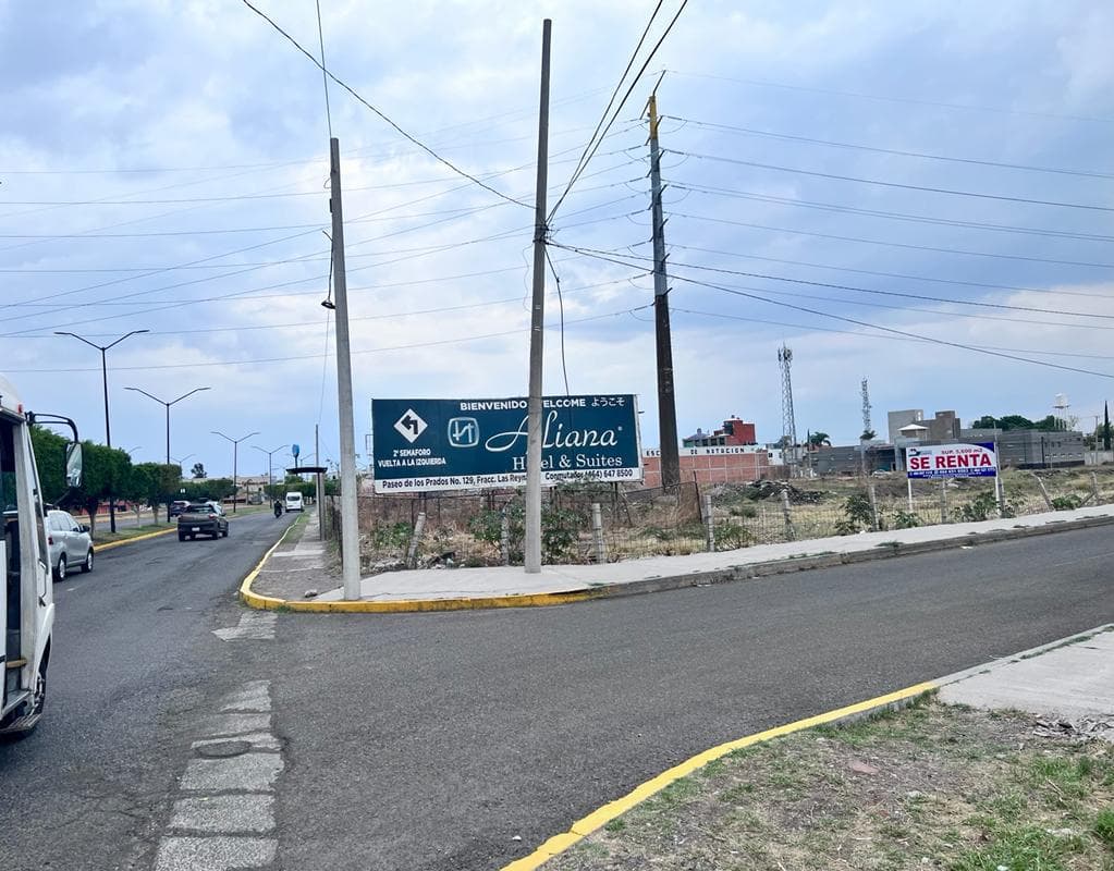 Terreno Comercial Venta/ Renta Blvd. Clouthier, Fraccionamiento El Monte, Salamanca, Gto. - 1