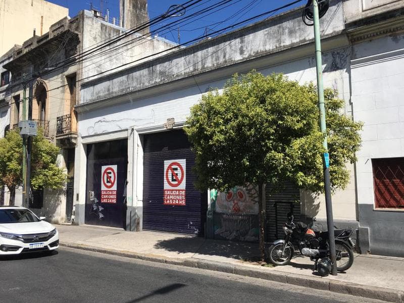 Sarmiento al 3100 14 x 30 Apto 2000 m2 Codigo Nuevo Usam 16,50 mas 2 Retiros - 1