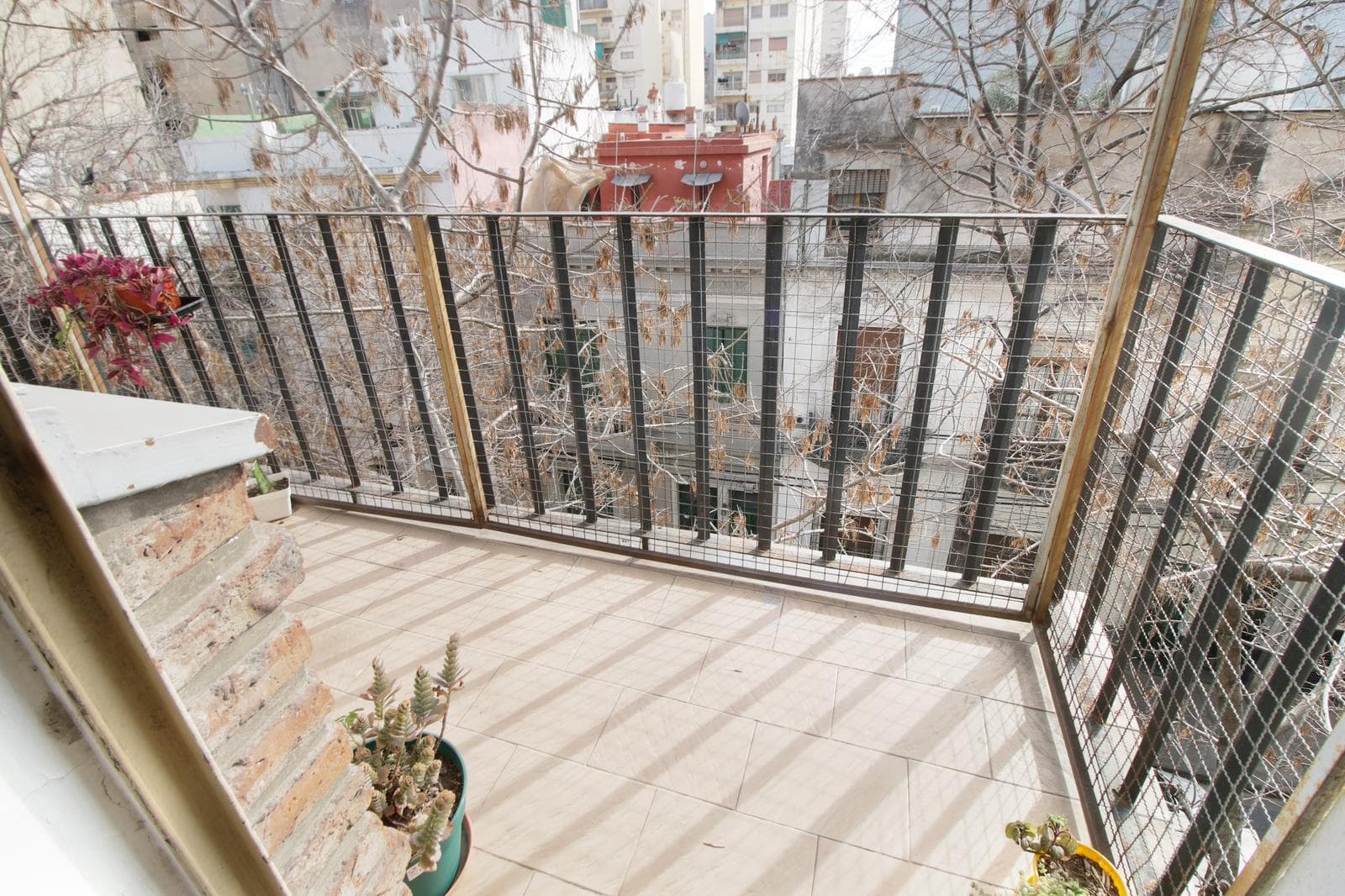Departamento 2 ambientes en venta en Balvanera con balcón - 1