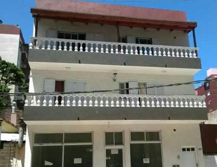 VENTA EN BLOQUE - 4 dormitorios 1 terreno 1 local comercial - San Bernardo Del Tuyu - 1