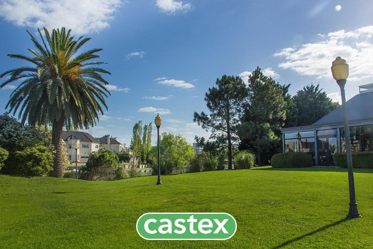 Lote al lago central con financiacion en Los Puentes, Nordelta - 1