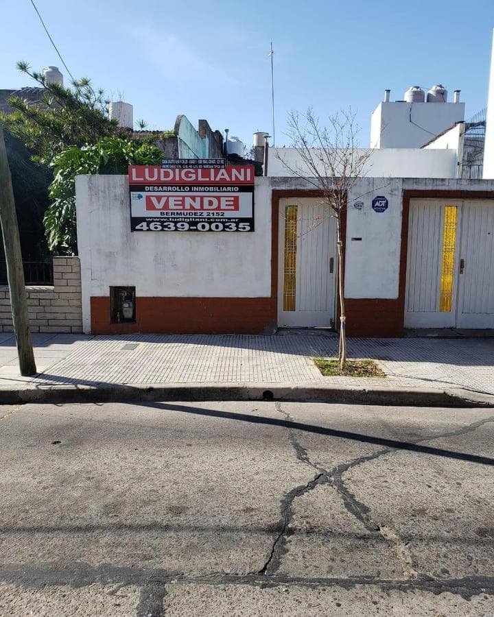 V DEVOTO CASA S/LOTE 8.66X20.79 PJE L. DE ZAMORA 2437 P/REFAC O EMPRENDIMIENTO - 1