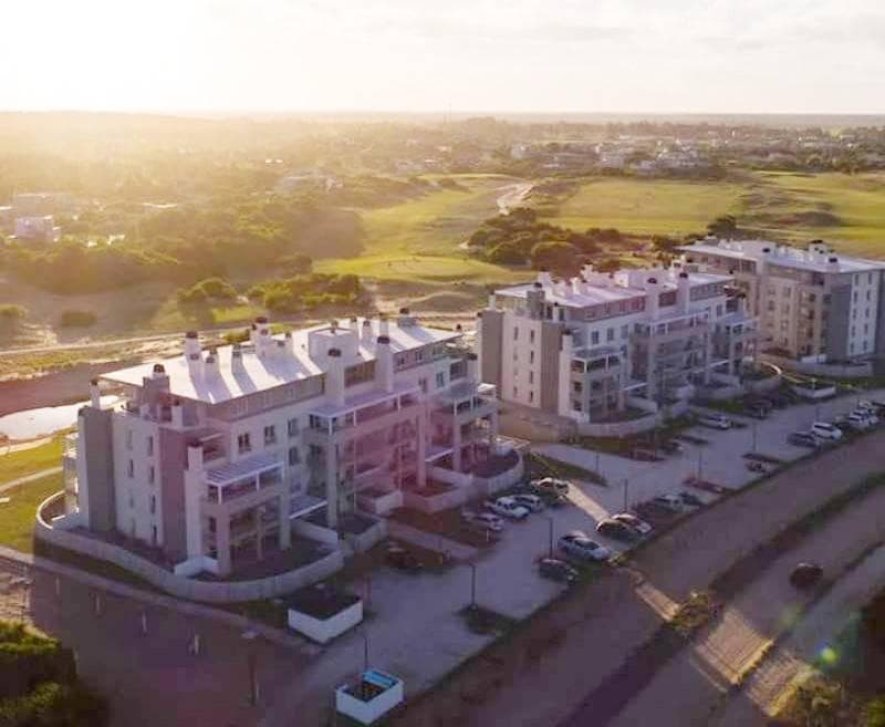 Departamento en Alquiler Temporario Costa Esmeralda Edificio Par, 1 piso. - 1