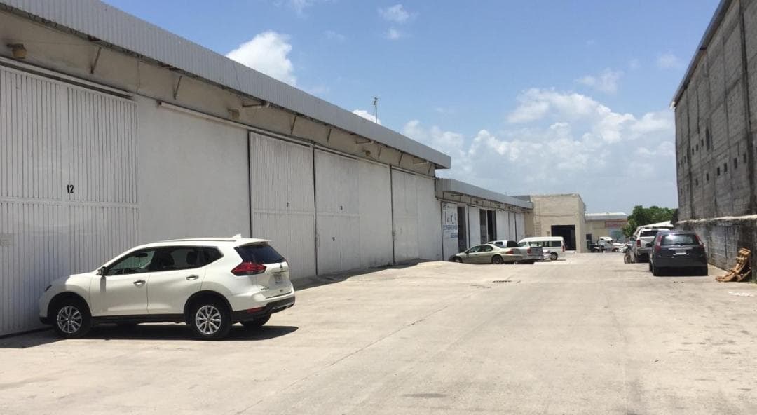 Bodega en Renta en Av Colosio Cancun - 1