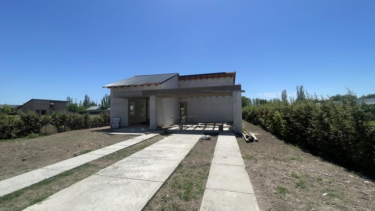 Casa a estrenar en Viñas del Sur - Barrio Privado - 2 Dormitorios - 1