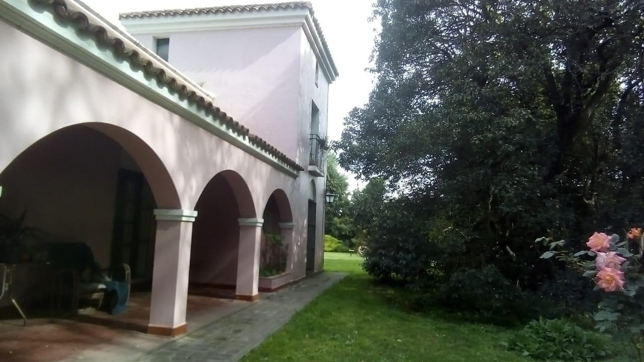 Casa en venta - 3 Dormitorios 5 Baños - Cochera - 6062Mts2 - Magdalena - 1