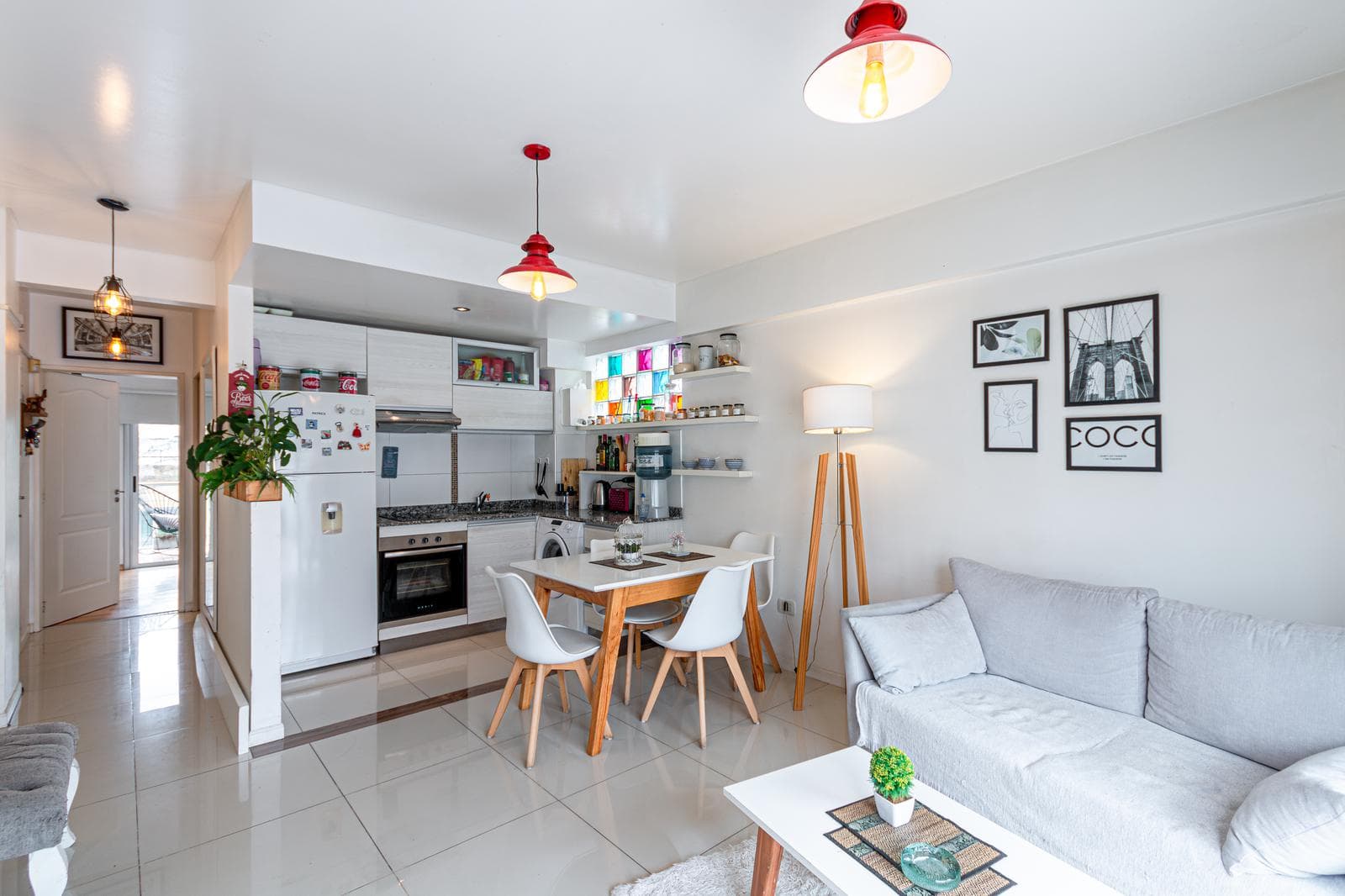 Venta de departamento 2 amb con patio y balcón al frente en Wilde - 1