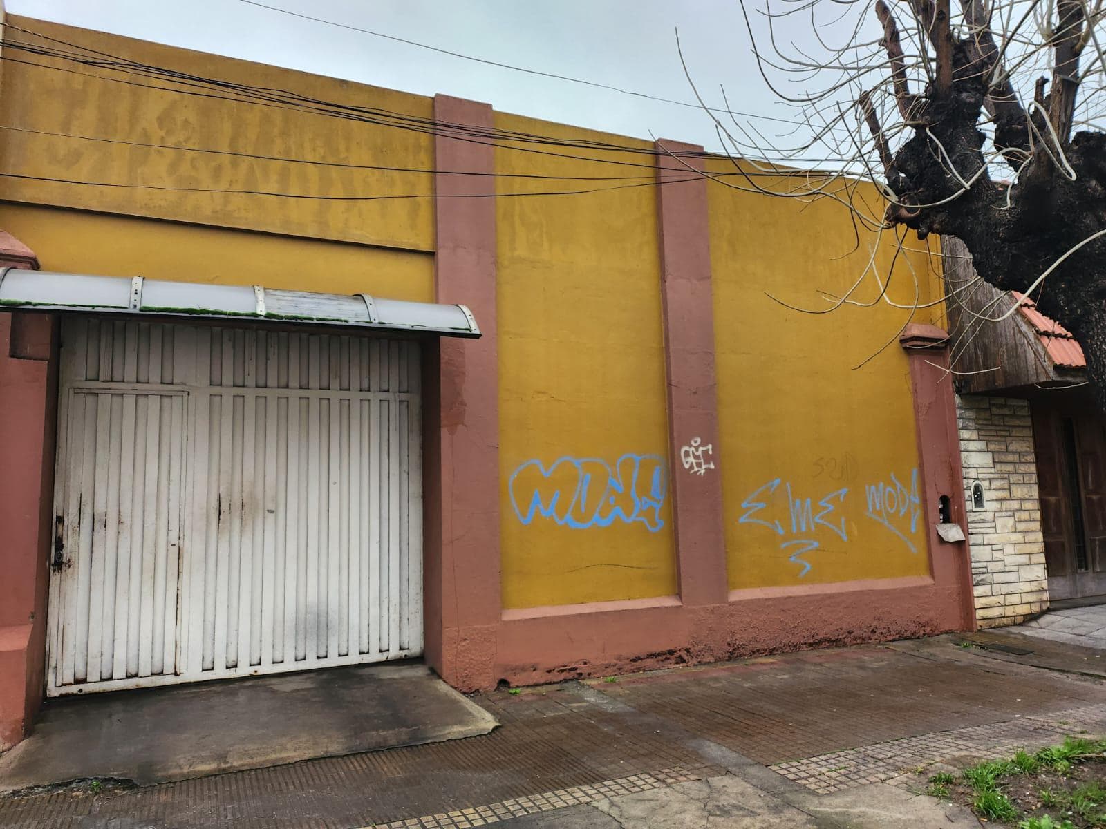General Acha 157, Sarandí ¡Galpón a la venta! - 1
