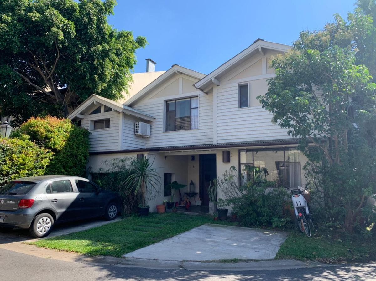 Venta con renta Casa con 3 dormitorios y playroom La Candelaria (San Isidro) - 1