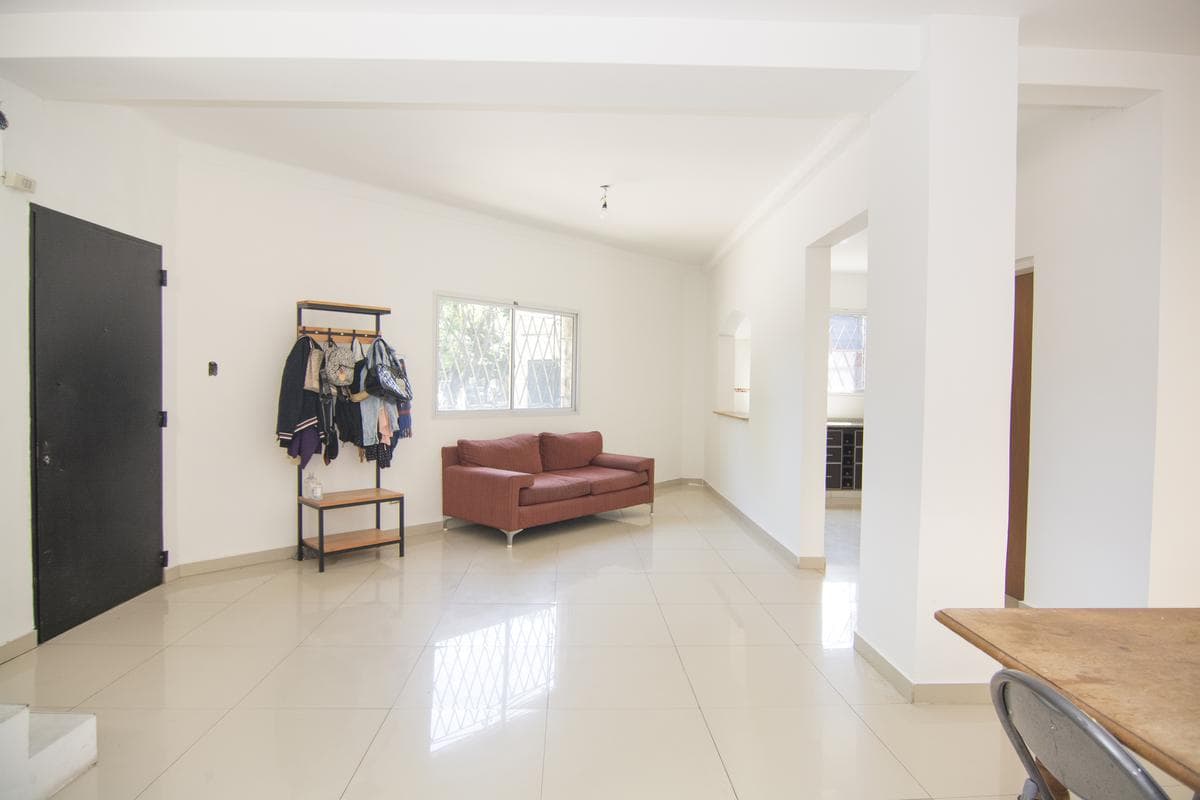 Casa de 5 amb con cochera - reciclada a nuevo - Villa del Parque/Paternal - 1
