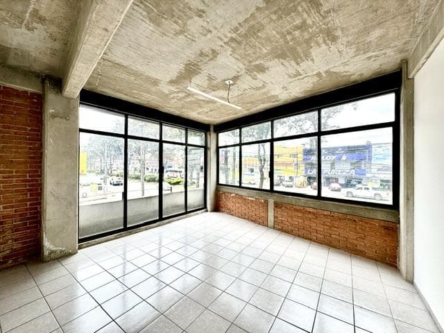 Oficina en renta planta alta esquina Lázaro Cárdenas Xalapa - 1
