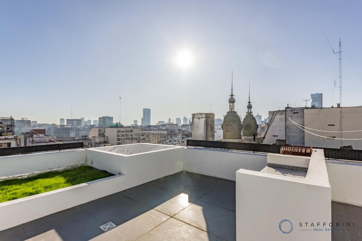 OPORTUNIDAD DEPARTAMENTO CON TERRAZA Y PARILLA REFACCIONADO. - 1
