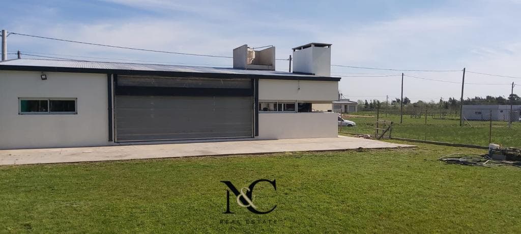 Casa en Barrio Aldea del Bosque a estrenar con pileta - 1