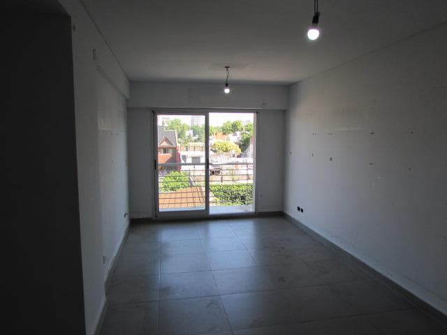 DEPARTAMENTO EN VENTA DE 3 AMBIENTES CON COCHERA EN VILLA DEL PARQUE AMENITIES REAL OPORTUNIDAD - 1