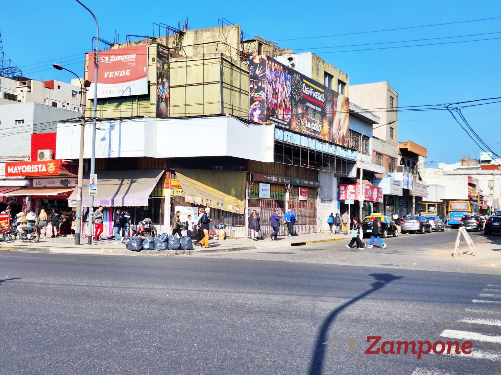 Venta Local Comercial con vivienda en Ciudadela - 1