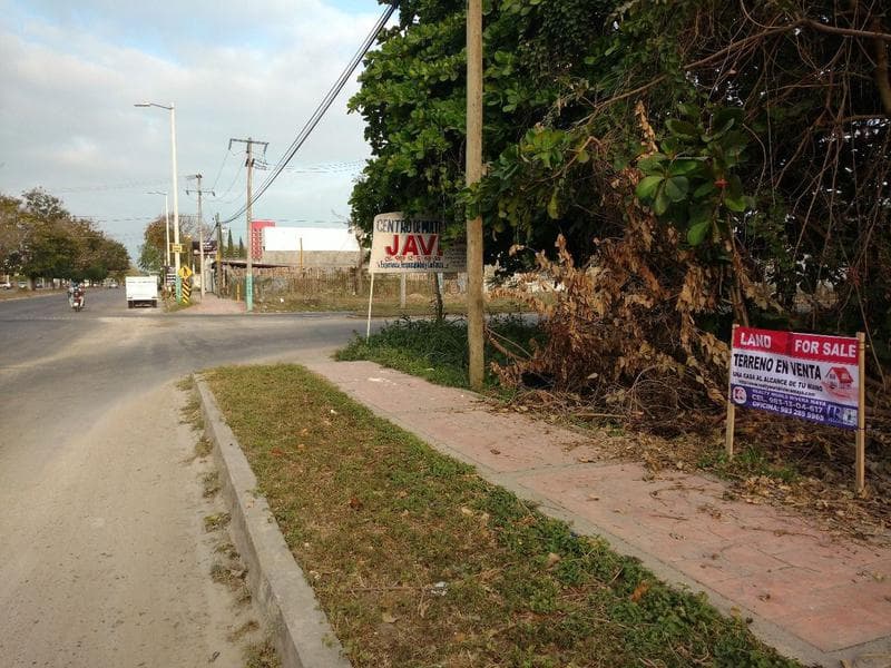 Terreno 40.74 x 124.30 m Av. Insurgentes, Chetumal - 1