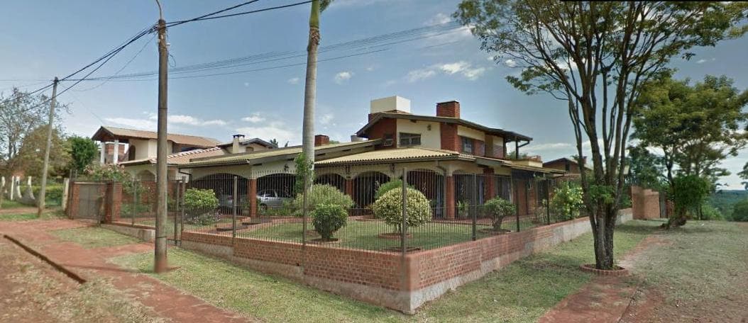 Casa entre calles Sarandi y Juramento - 1