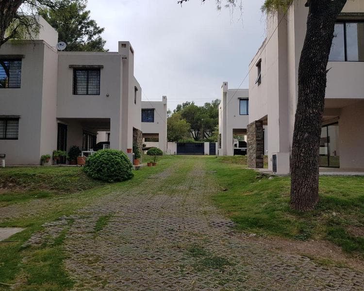 Hermoso duplex en complejo cerrado !!! 3 dorm en Villa Allende - 1