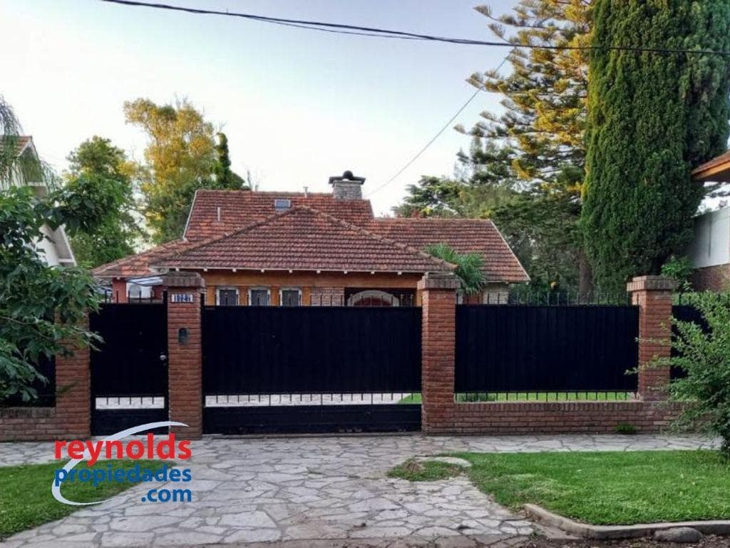 Excelente Casa en Barrio Alemán Martinez - Reynolds Propiedades - 1