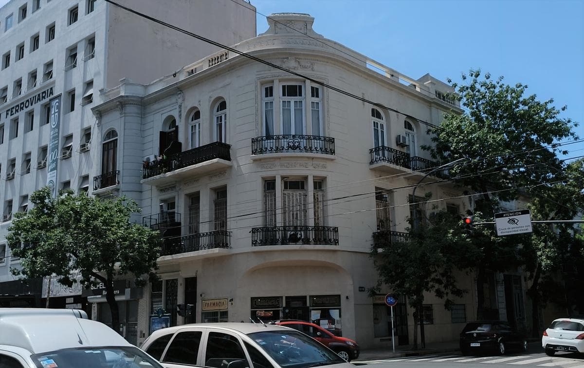 Av. Independencia al 2800 Departamento tipo casa de 4 ambientes en Venta en Balvanera - 1
