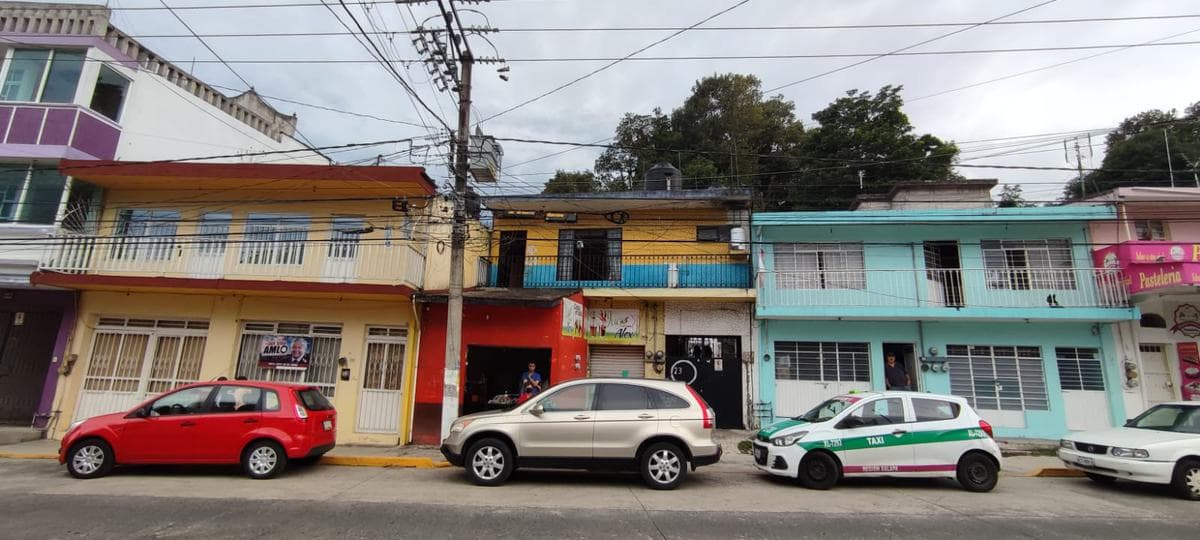 CASA EN VENTA EN BANDERILLA EN AV. MIGUEL HIDALGO - 1
